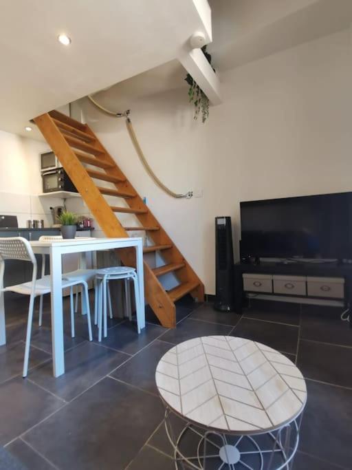 Esprit Du Sud - Appartement Cosy Proche Centre - Toulon Exteriör bild